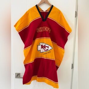Kansas City Chiefs Mexican-Blanket Poncho, one size!